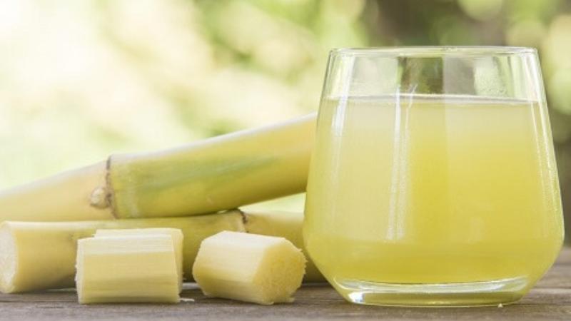 cách ép nước mía tại nhà