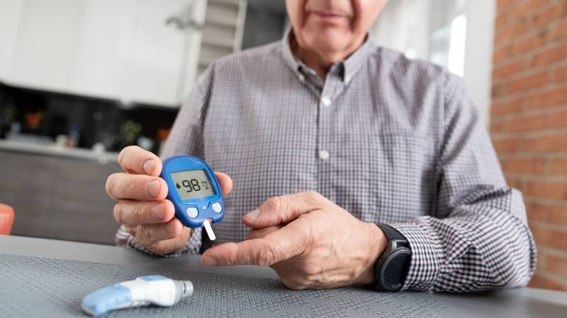 đau dạ dày uống nước mía được không