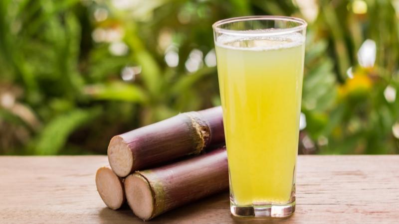 nâng mũi uống nước mía được không