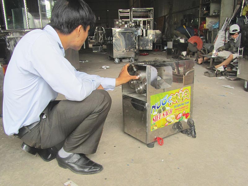 Kiểm tra phụ tùng máy ép nước mía