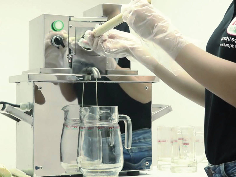 Vệ sinh máy ép nước mía để tạo ra cốc nước mía ngon hơn Vệ sinh máy ép nước mía để tạo ra cốc nước mía ngon hơn