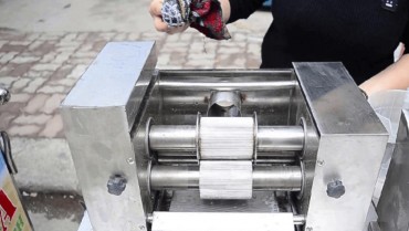 Máy Ép Nước Mía Dễ Vệ Sinh – Giải Pháp Hoàn Hảo Cho Kinh Doanh Nước Giải Khát